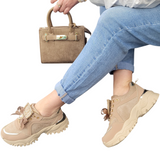 Sneaker Taupe/Goldene Details