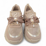Sneaker Taupe/Goldene Details