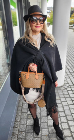Poncho-Tuch-Mantel in Schwarz
