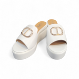 Keilabsatz Pantoletten Weiß" Gold-Details"