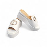 Keilabsatz Pantoletten Weiß" Gold-Details"