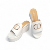 Keilabsatz Pantoletten Weiß" Gold-Details"