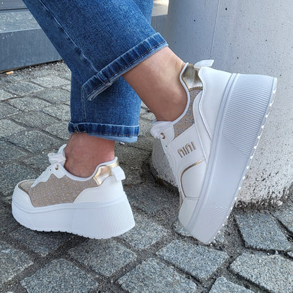 Plateau-Sneaker in Weiß/Beige